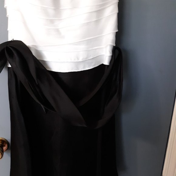 White House Black Market strapless dress black & white Size 4 - Picture 4 of 7